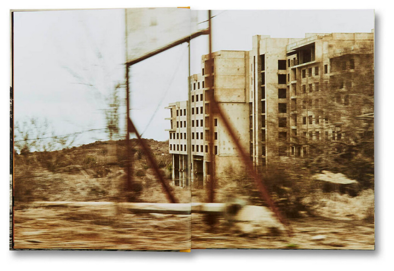 MACK : First Book Award 2017 
Nothing's in Vain - Emmanuelle Andrianjafy